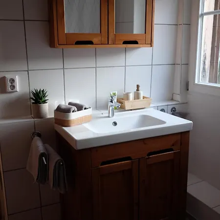 - Mit Charme Und Ausblick